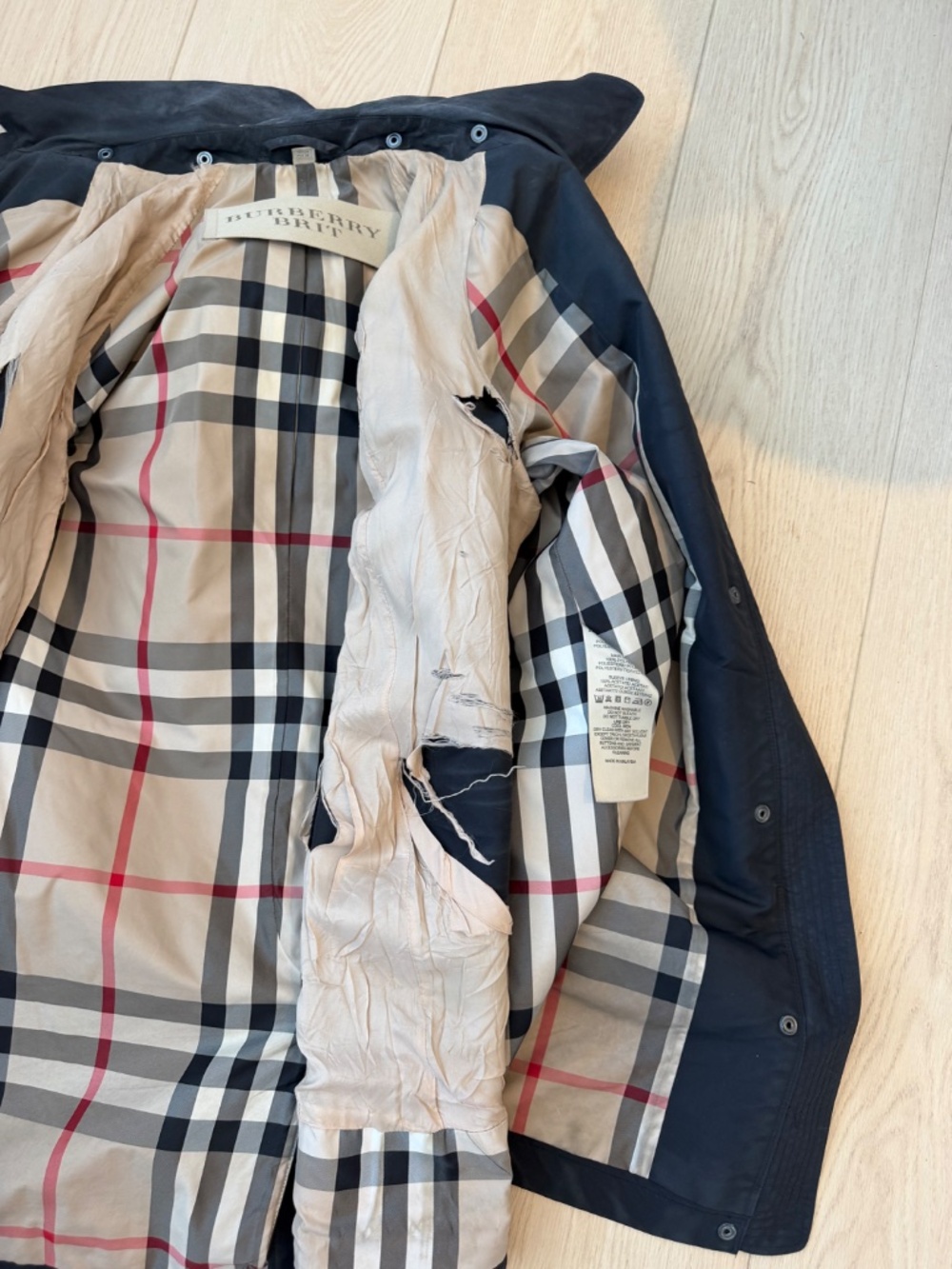 Burberry Trench Coat - Picture 10 of 11